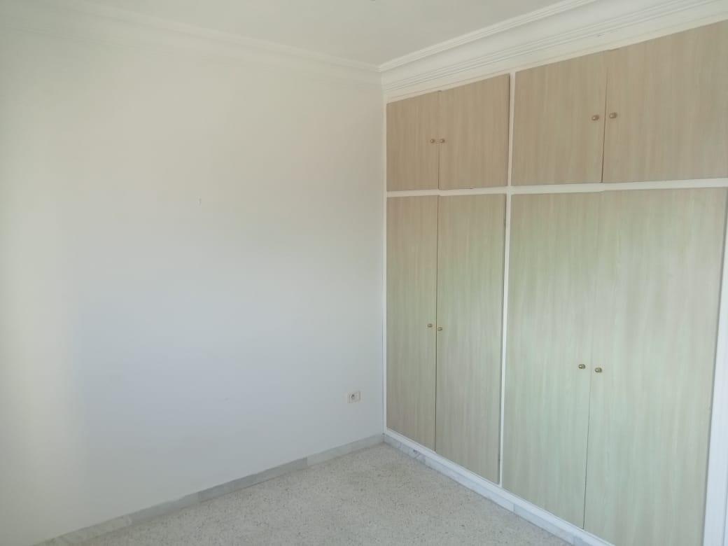 À Louer | Appartement type S+3 vide à Cité Ennasr 2