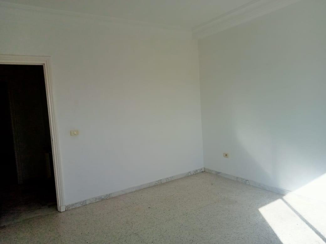 À Louer | Appartement type S+3 vide à Cité Ennasr 2