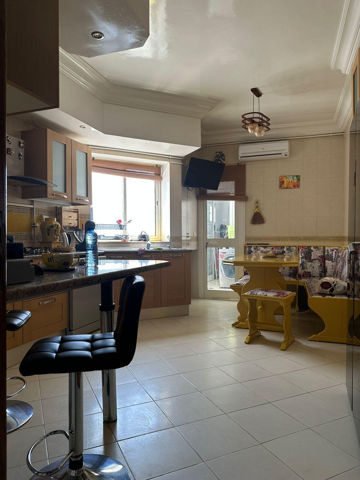 À Vendre | Appartement à Cité Ennasr 2 (s+3)