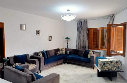 À Vendre : Villa à Cité Nozha, Ariana