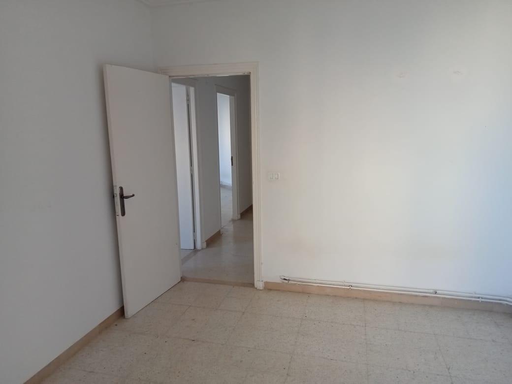 À Vendre – Appartement S+3 à Ariana