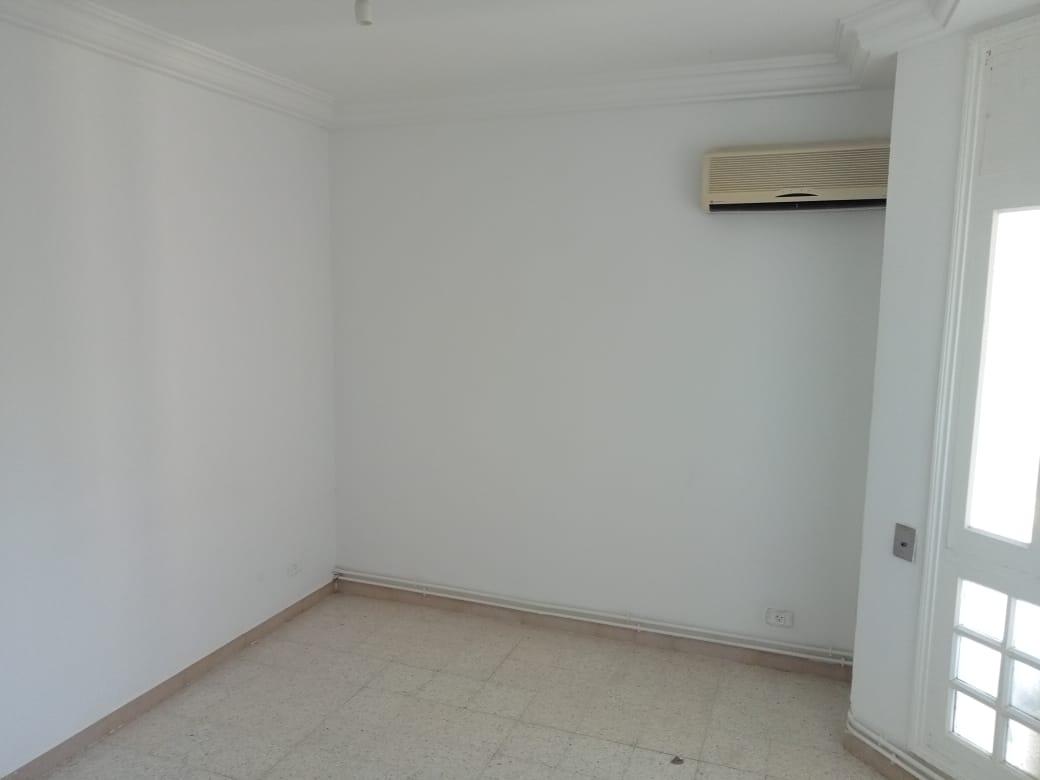 À Vendre – Appartement S+3 à Ariana