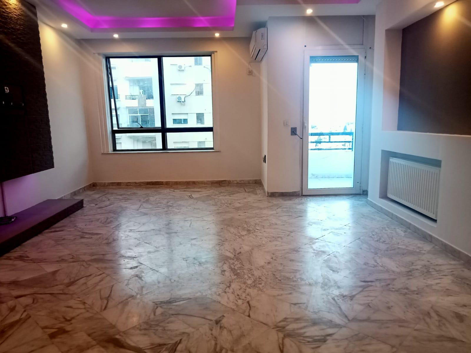 À vendre : Appartement S+3 à Cité Nasr 2 – 120 m²